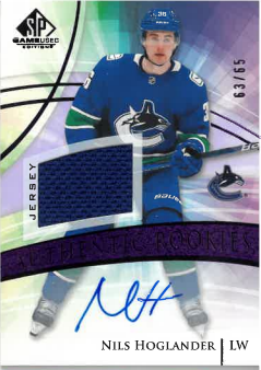 2020-21 UD SP Game Used Authentic Rookies Auto Jersey Nils Hoglander /65 č. 165